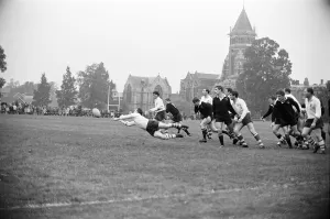 00407 Prints: Warwick v London Wasps, Rugby Union match at Rugby School, Rugby, Warwickshire