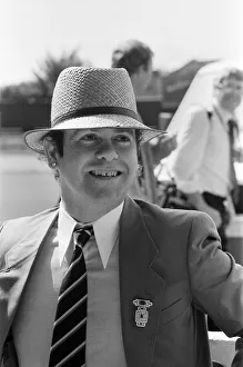 Chairman Prints: Watford FC chairman Elton John with Watford football team at a photocall