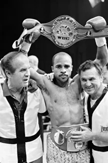 WBC and IBF, welterweight title fight between Lloyd Honeyghan and Johnny Bumphus