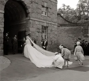1961 Prints: The wedding of the Duke and Duchess of Kent June 1961 Arrival at hovingham Hall