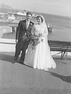 Wedding Motor Cyclist Geof Duke & Pat Reid DM 15 / 9 / 1951 B4513 / 3