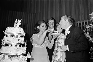 00945 Prints: The wedding reception of Roger Moore and Luisa Mattioli at the Royal Garden Hotel