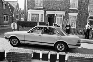 The wedding of Ronnie Cook and 19-year-old Mandy Fraser at Bedford Register Office
