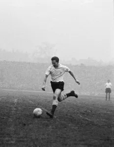 00939 Prints: Welsh footballer Cliff Jones making his debut for Tottenham Hotspur in the 4-4 draw