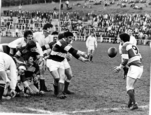 Pass Prints: Welsh league match. Pontypool v Swansea Bobby Windsor of Pontypool in action