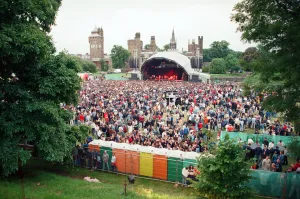 Castle Prints: Welsh rock band Stereophonics performing at Cardiff Castle. 12th June 1998