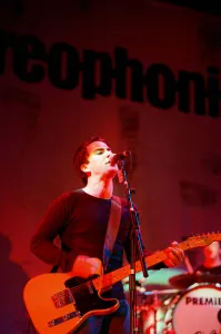 00954 Prints: Welsh rock band Stereophonics performing at Cardiff Castle. 12th June 1998