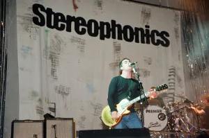 00954 Prints: Welsh rock band Stereophonics performing at Cardiff Castle. 12th June 1998