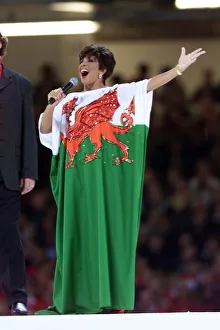Welsh singing star Shirley Bassey got the biggest cheer of the opening ceremony