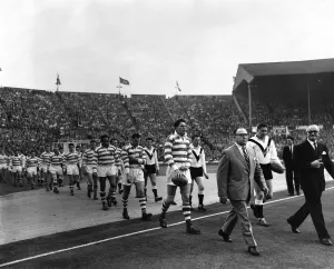00036 Prints: Wembley. E. Ashton, captain of Wigan, on left and J. Whiteley, captain of Hull, right