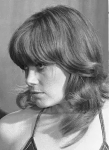 00096 Prints: Wendy Richard seen here on the set of Carry on Girls at Pinewood studios