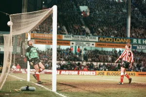 Goalkeeper Prints: West Ham 2 -3 Sunderland, FA Cup 5th round replay match, held at Upton Park