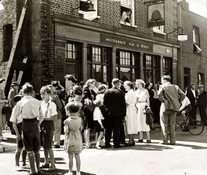 00165 Prints: Whitbreads Ale & Stout Pub, July 1949 Members of the 64 saloon bar waiting