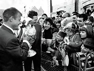 Rugby Prints: Wigan Rugby F. C. return. Frank Parr and Ray Ashby were showing the fans the Rugby League