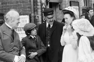 Station Prints: William Mervyn, Gary Warren, Bernard Cribbins and Jenny Agutter on the set of