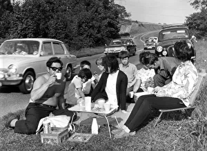 Picnic Prints: The Williams family picnicing on the main Newton Abbot to Plymouth Road