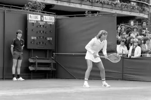 00071 Prints: Wimbledon 4th Day: Sue Barker. June 1981 81-3608-016