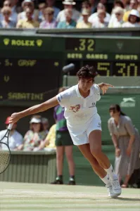 Wimbledon Ladies Tennis Final. Steffi Graf v. Gabriella Sabatini. July 1991 91-4293-172