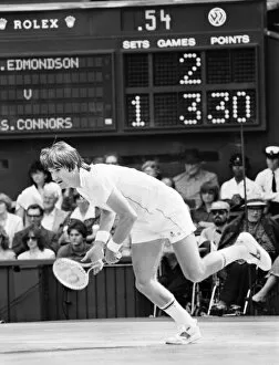 Images Dated 3rd July 1982: Wimbledon Tennis 1982: 12th Day: Edmondson vs. Connors. July 1982 82-3516-012