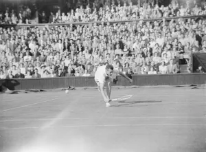 00002 Prints: Wimbledon Tennis G Mulley DM 26 / 6 / 1951 B2981 / 13