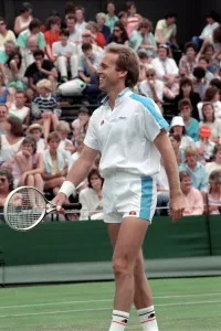 Wimbledon Tennis. John Lloyd. June 1988 88-3422-041