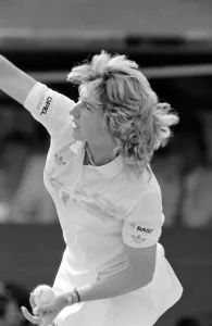 Wimbledon tennis1987-10th day Steffi Graf v Shriver 1980s
