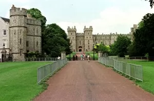 Images Dated 15th June 1999: Windsor Castle The Long Walk June 1999