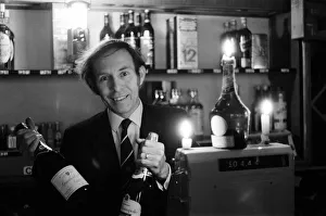00524 Prints: Wine shop, still open during blackout, selling wine by candlelight, Priory Ringway