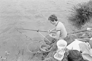 T Shirt Prints: Winner of the Ladbrokes Super League fishing competition Steve Gardener of Redhill