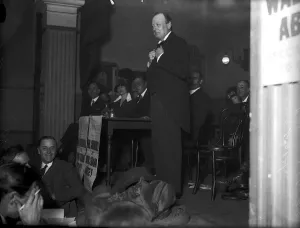 00204 Prints: Winston Churchill addressing a meeting February 1924 in the Town Hall in Waltham