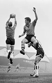 Wolverhampton Wanderers v Newcastle United Newcastle goalkeeper Bobby Mitchell