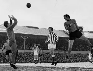 Wolves v Sunderland 29 / 11 / 69 Heres how Hugh Curran scored the only goal