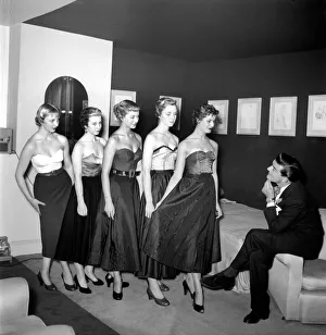 Woman: Beauty: Hairdresser: The hairdresser, Mr. Raymond