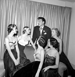 Woman: Beauty: Hairdresser: The hairdresser, Mr. Raymond