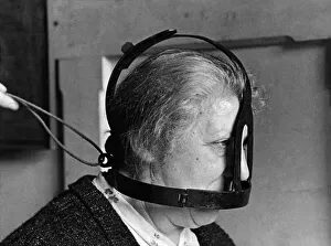 00042 Prints: Woman wearing an historical item at a British museums Circa 1950 P010027