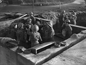 Anti Aircraft Gun Prints: Women of the ATS working theEpredictors at an anti aircraft battery in the West Midlands