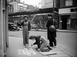 Women Sign writers, 1941 women doing mens jobs during the war years