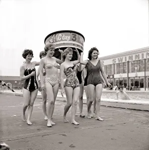 Women taking part in a Sunday pictorial sponsored Tub Race at Butlins Holiday Camp
