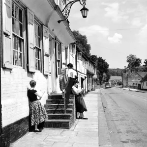 Skirt Prints: Women of West Wycombe in Buckinghamshire standing in the street making sketches of local
