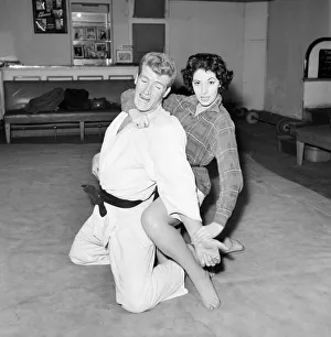 Womens Self Defence: Judo expert Joe Robinson shows Valerie Dave some self defence