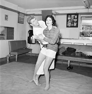 Womens Self Defence: Judo expert Joe Robinson shows Valerie Dave some self defence
