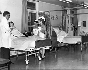 Doctors Prints: No wonder theres a bed shortage - they are treating dummies in this ward