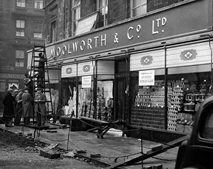 Woolworths August 1954 Workmen put finishing touches to new Woolworth
