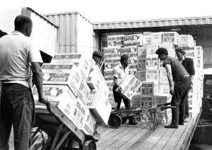 00081 Prints: Back to work at the London Docks after the two week official nationwide dock strike by 47