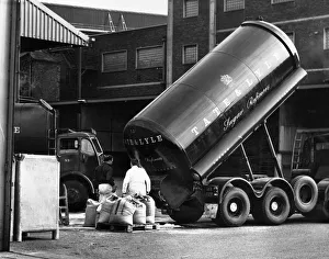 01114 Prints: Work in progress at the Tate and Lyle sugar refinery in Love Lane near the docks in