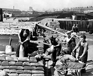 00421 Prints: Work is pushed ahead on the group of ARP air raid shelters at the Vickers-Armstrong