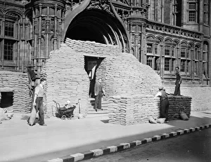 Workmen complete the sandbagging of Birminghams Magistrates