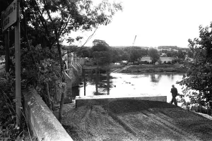 00104 Prints: Workmen construct a £250, 000 temporary Bailey bridge over the River Tyne