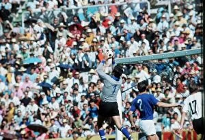 Images Dated 6th June 1970: World Cup 1970 Uruguay 0 Italy 0 Group B Cuauhtemoc