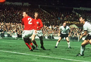 00242 Prints: World Cup Final 1966 England 4 Weat Germany 2 George Cohen with back turned